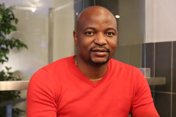 Headshot of Dr Kadima Tshimanga, specialist urologist